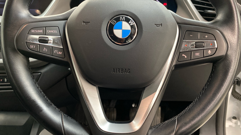 BMW 1 Series 116d SE 5dr [Live Cockpit Professional] Diesel Hatchback